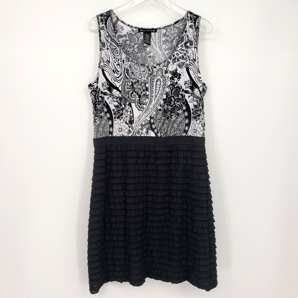 Suzie In The City Womens Dress Size XL Paisley Black White Ruffles Sleeveless